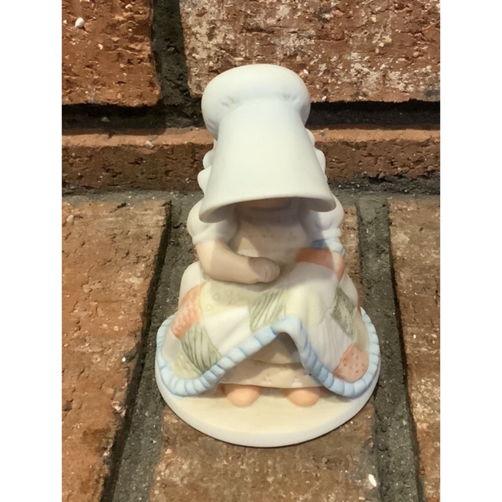 Circle Of Friends By‎ Masterpiece Quilting Ecl.9:10 Figurine